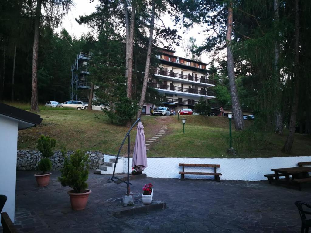 Royal Hotel Paolino Cavareno Extérieur photo