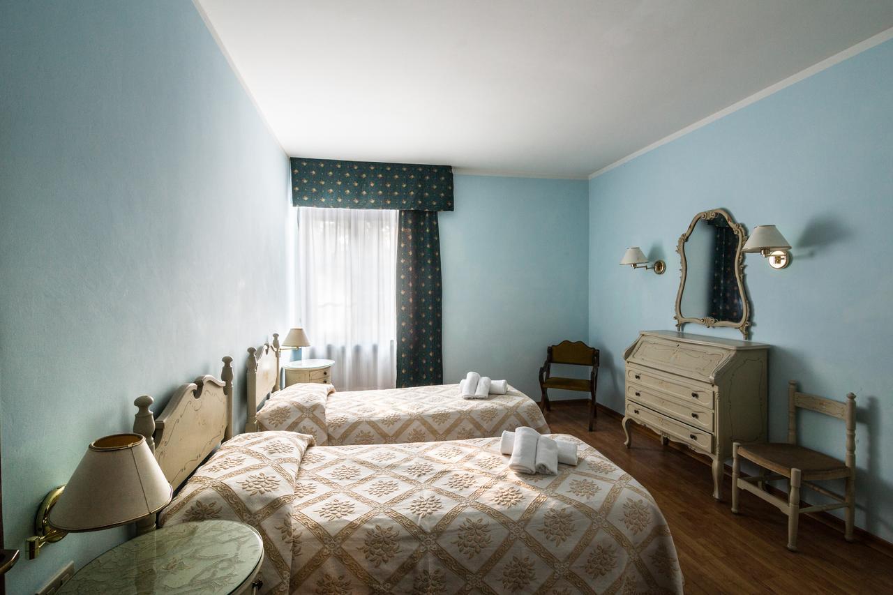 Royal Hotel Paolino Cavareno Chambre photo